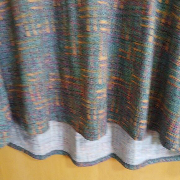 LuLaRoe M Green Purple Orange Geometric High Low Simply Comfortable Tunic Top - Picture 6 of 16